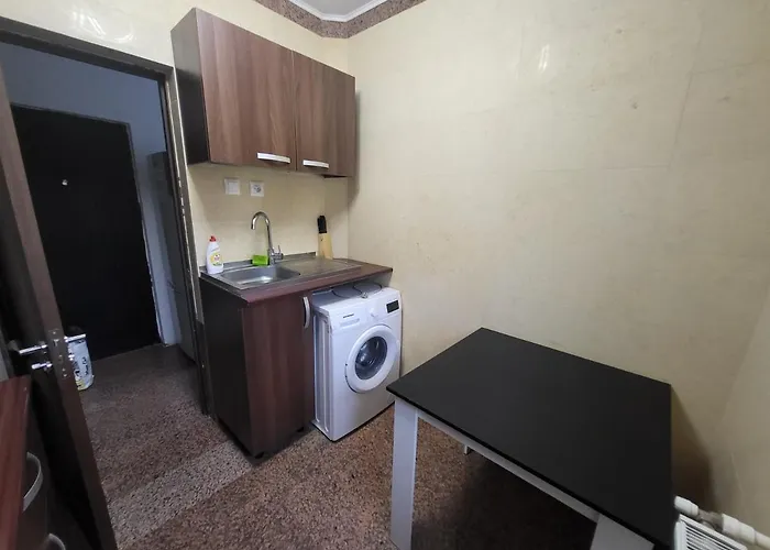 Mega Mall Monza National Arena Apartman *